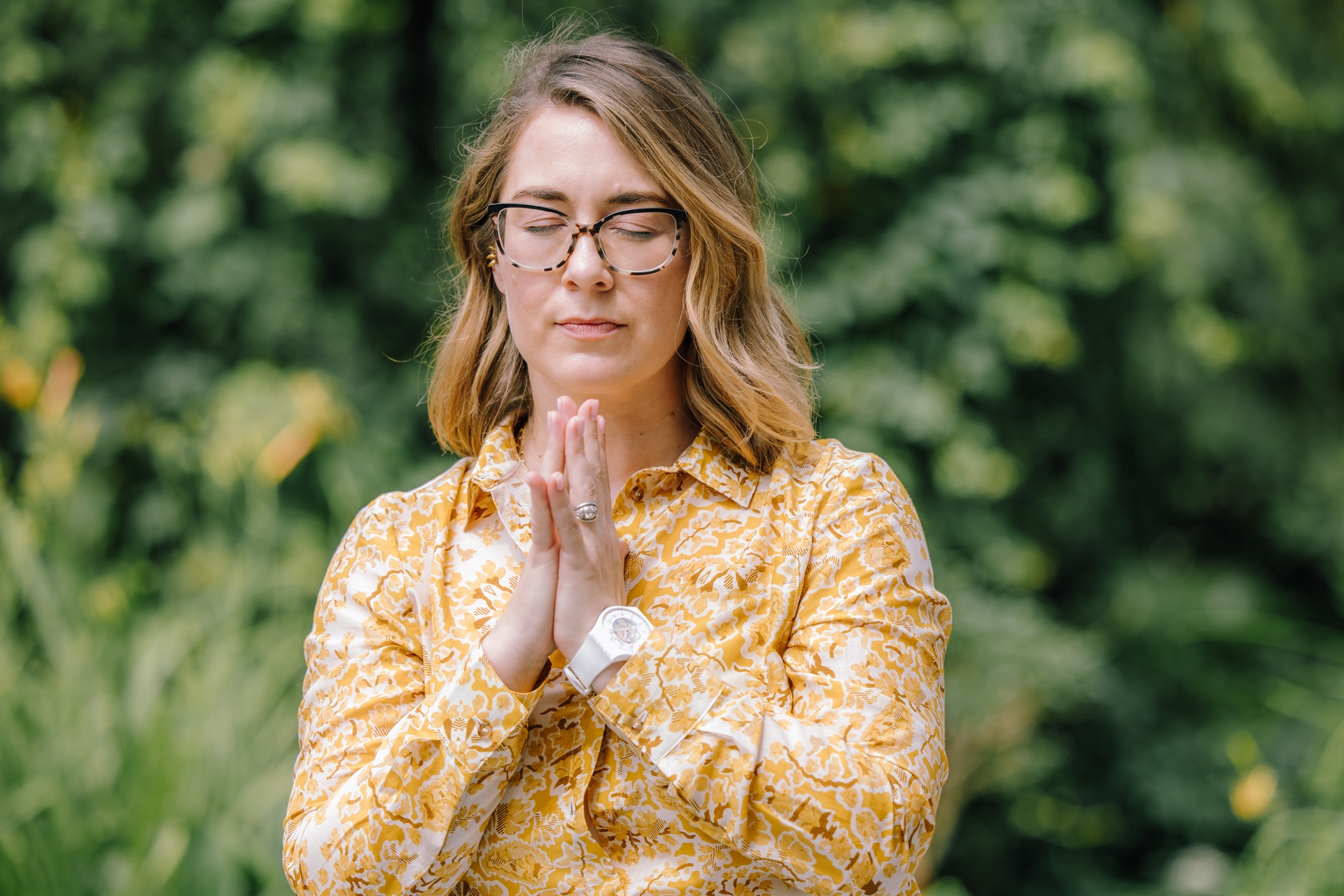 woman-meditating