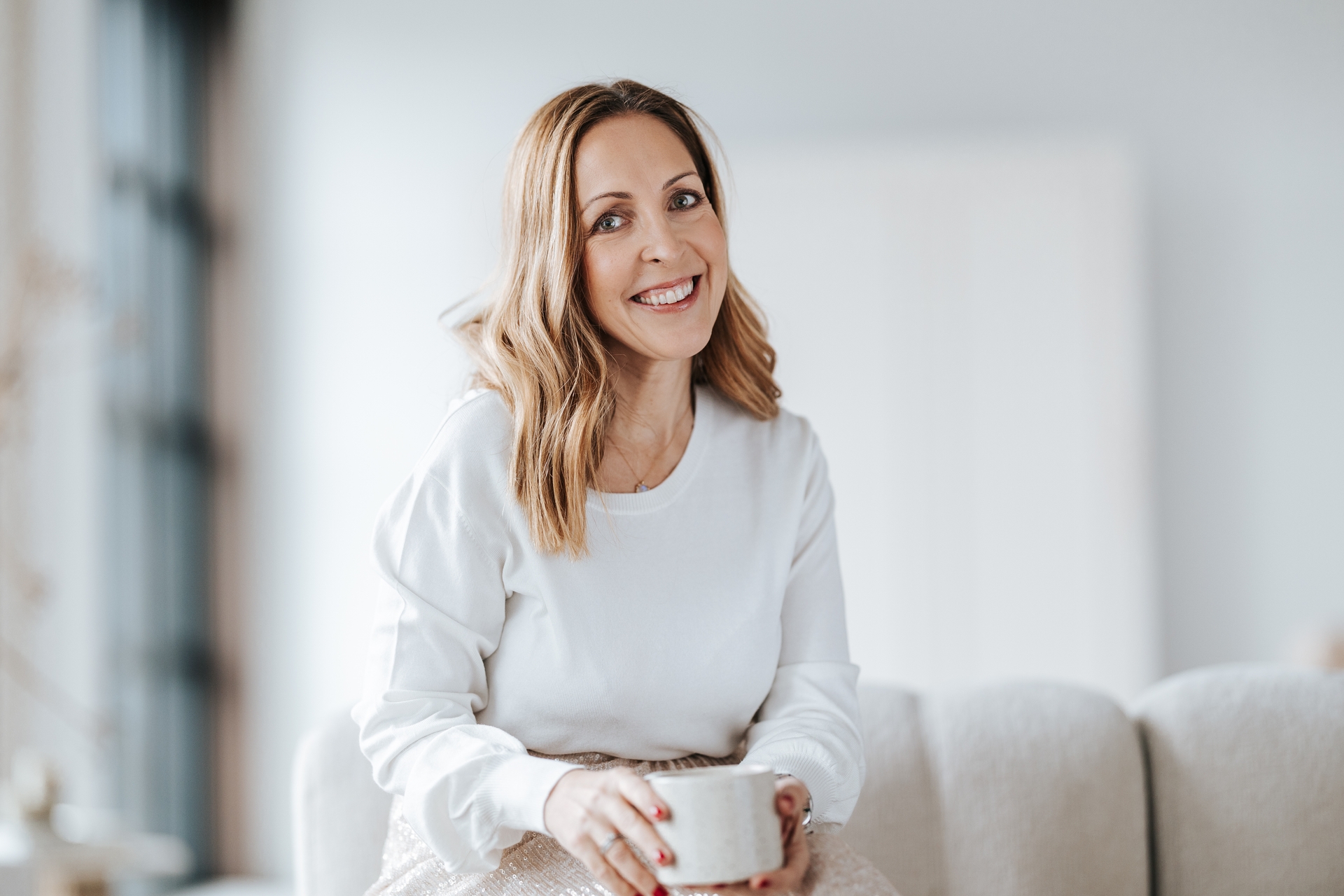 elegant-woman-smiling