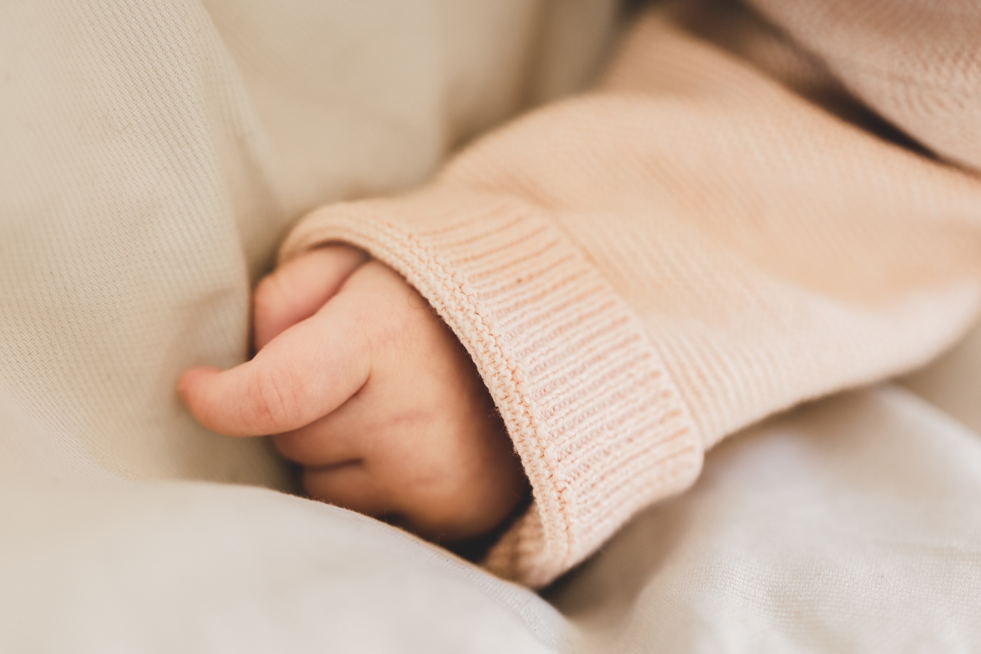 hand baby