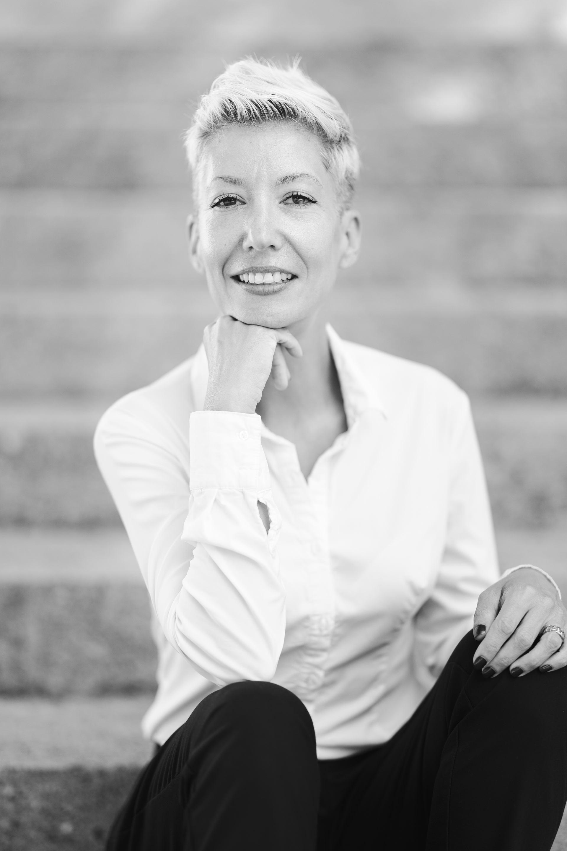 confident-woman-portrait